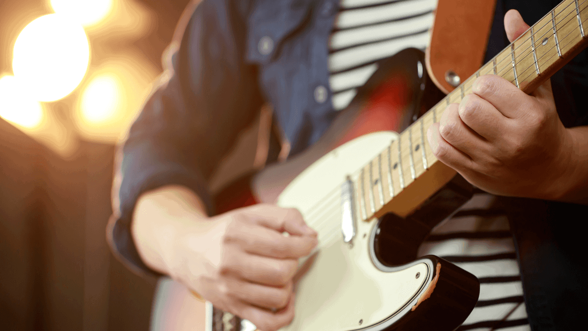Curso online completo de guitarra grátis – Aprimore suas habilidades musicais agora